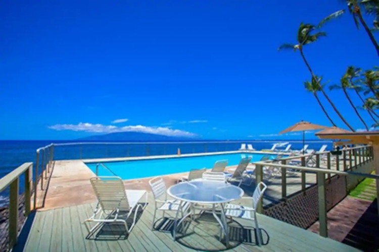 vacation rental townhome in Lahaina